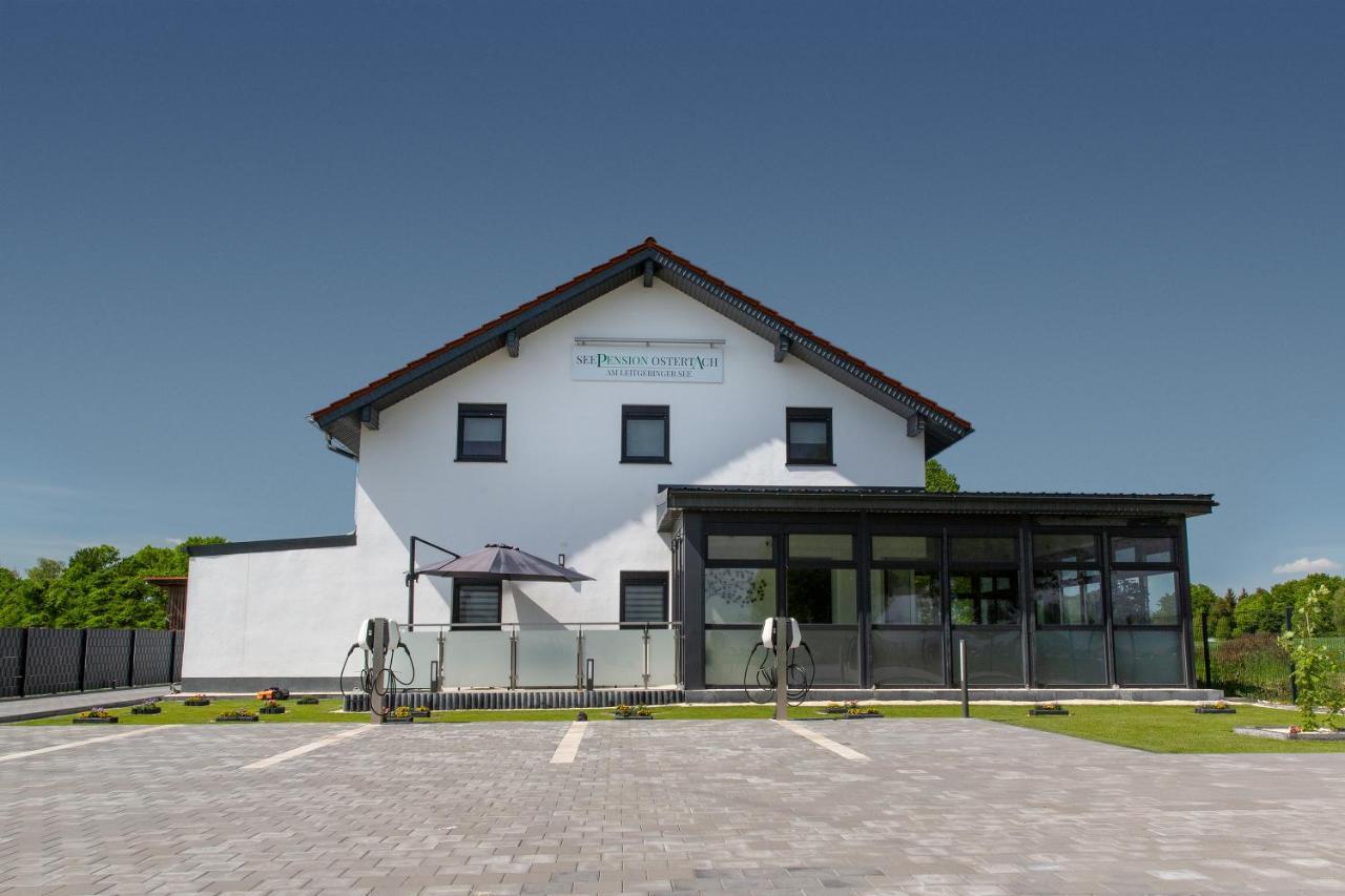 Seepension Ostertach - Am Leitgeringer See Tittmoning Exteriör bild